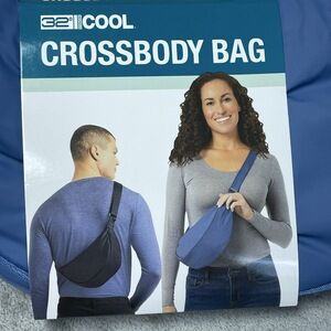 32 Degrees Women's One Size Crossbody Bag Cornflower Blue H0301